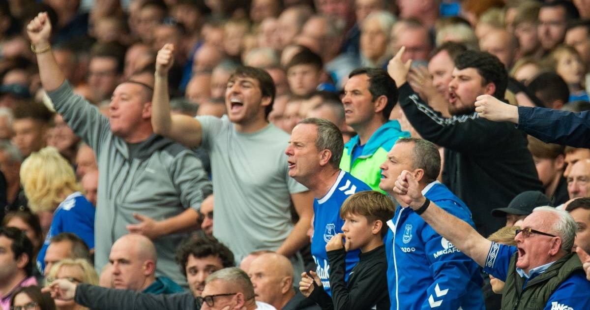 Englezi 40 godina imaju pravilo na stadionima. Fanovi Evertona sad ga smiju prekršiti