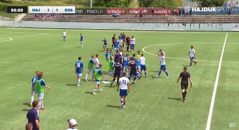 VIDEO Potukli se kadeti Dinama i Hajduka. Šake su letjele na sve strane