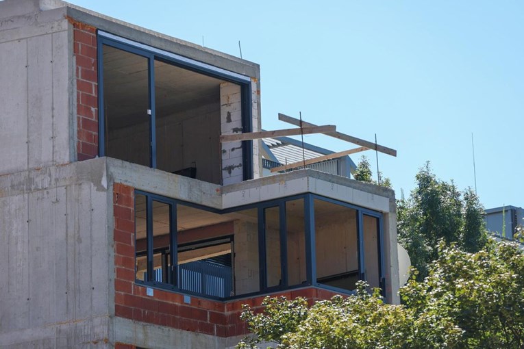 Zastupnici Možemo i SDP-a glasali protiv izvješća EU o krizi stanovanja