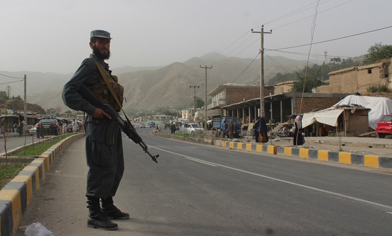 Talibani neće produljiti trodnevno primirje, novi krvavi napad u Afganistanu