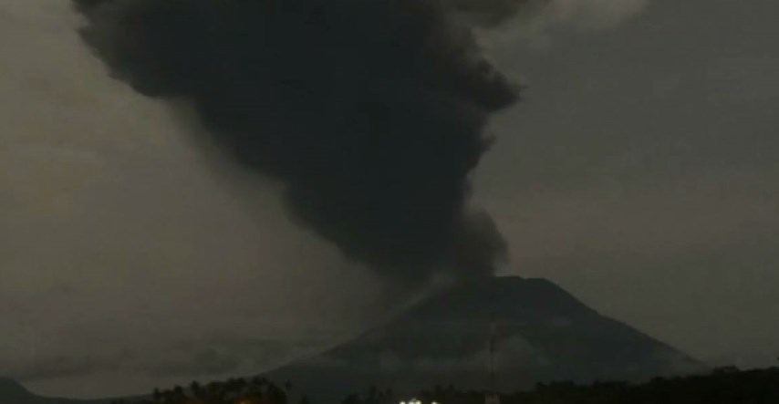 Na Baliju erumpirao vulkan Agung