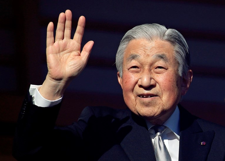 Japanski car Akihito održao posljednje novogodišnje obraćanje