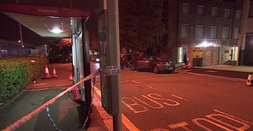 Autom se zabio u ljude kod džamije u Londonu, troje ranjenih