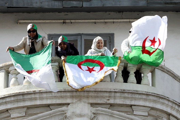 Alžirski parlament bira privremenog predsjednika