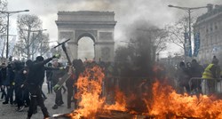 Žuti prsluci palili i pljačkali po Parizu, vlada ima plan kako ih zaustaviti