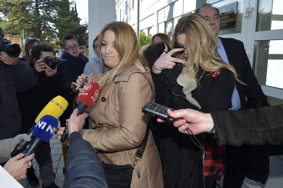 Lorenina majka: Podnesene su prijave protiv ljudi u kafiću, krivi su koliko i on