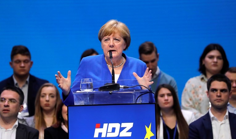 Ured Angele Merkel: Nije znala koje će se pjesme puštati na skupu HDZ-a