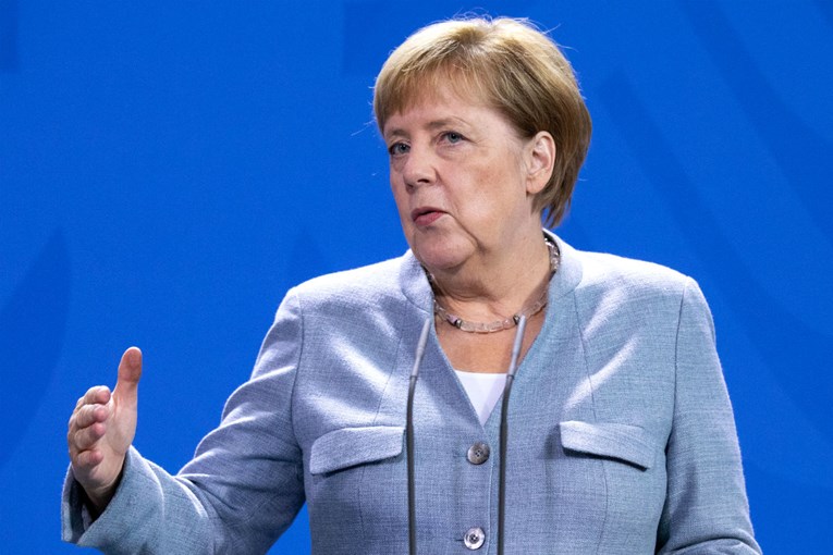 Merkel u posjetu Alžiru, pričat će o migrantima i terorizmu