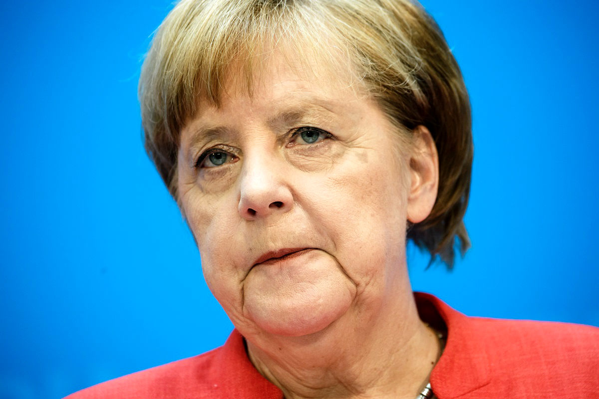 Merkel pristala na ultimatum ministra policije, mora riješiti problem migranata do kraja mjeseca