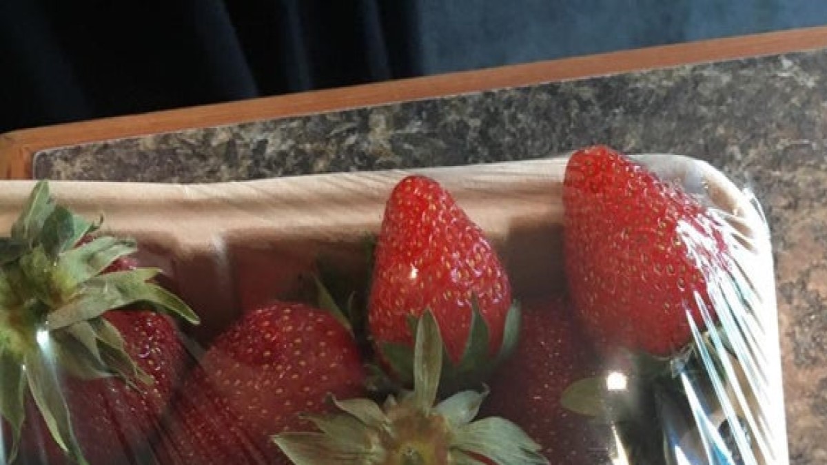 Kupila paket jagoda pa se šokirala kad je došla kući: "Dolaze sa živom nagradom"