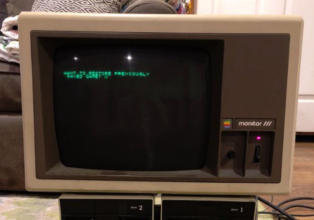 Hit na Twitteru: Našao 30 godina stari Apple pa se iznenadio kad ga je upalio