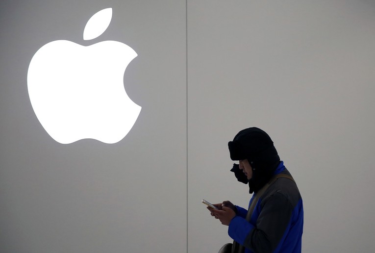 Apple mora povući sporne modele iPhonea iz njemačkih trgovina