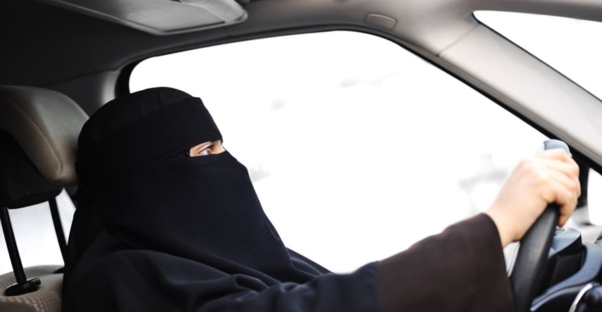 Žene u Saudijskoj Arabiji od danas smiju voziti