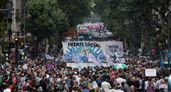 Argentina: Deseci tisuća prosvjednika protiv Macrijevih mjera štednje