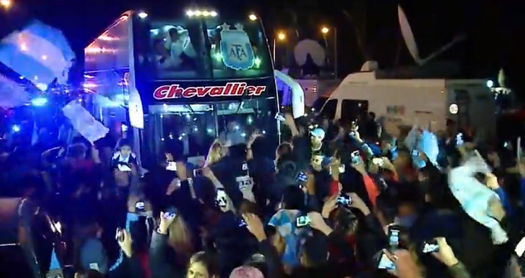 "VRATITE SE S TITULOM" Argentinci spektakularno ispratili reprezentaciju na Svjetsko prvenstvo