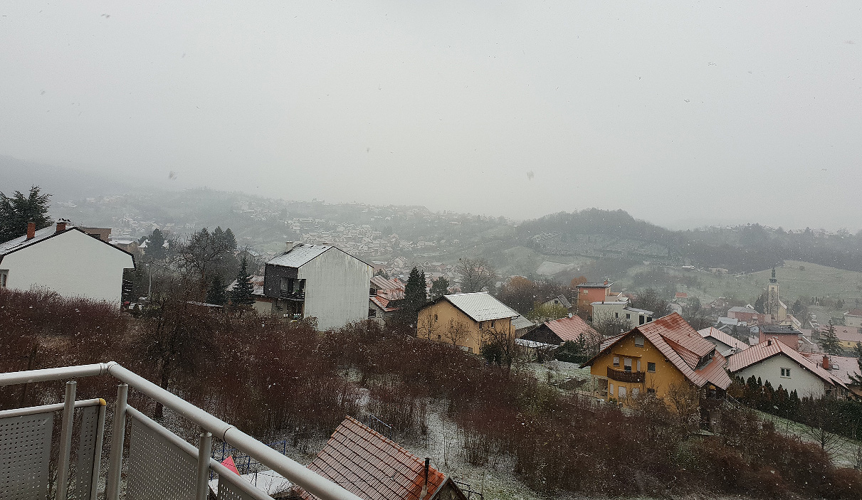 U Zagrebu pada snijeg, diljem zemlje već ga ima, negdje i 30-ak centimetara