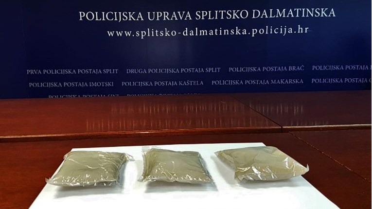 Na granici uhvaćen par iz BiH s 1,5 kg heroina vrijednim 600.000 kuna