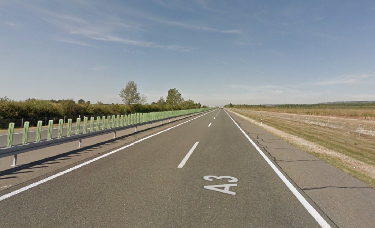 Nijemac u Mercedesu po A3 jurio 236 kilometara na sat