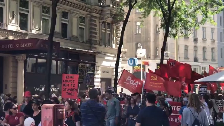 VIDEO Austrijanci prosvjeduju protiv plana vlade o 12-satnom radnom danu
