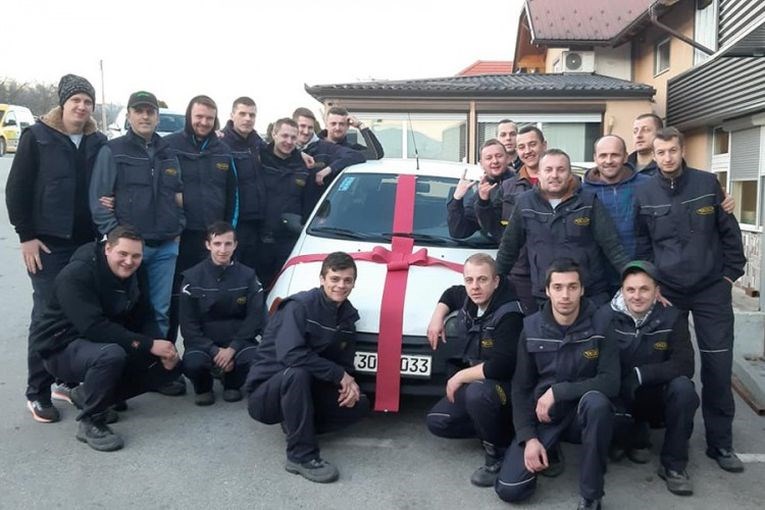 Radnici iz Bosne kolegi kupili auto: "Uvijek se muči da stigne do posla"