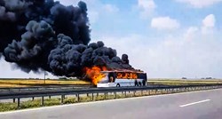 Hrvatski autobus zapalio se kod Beograda, putnici u panici: "Spašavali smo žive glave"