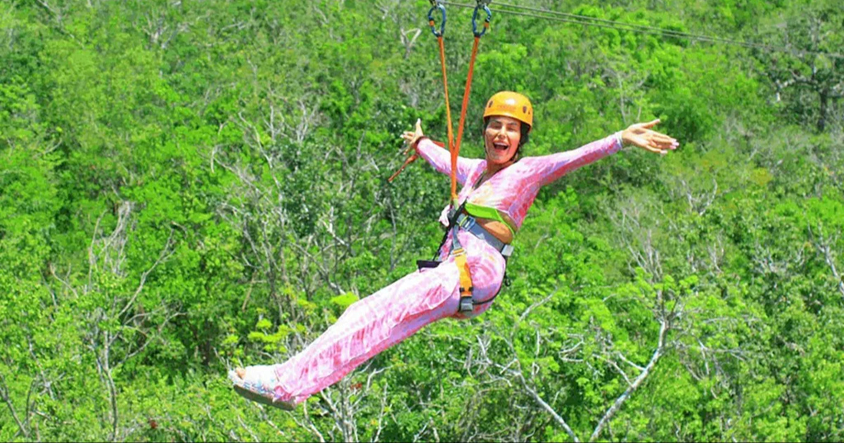 Britanka lagala da ne može iz kuće, dobivala naknadu. Snimili je kako surfa u Meksiku