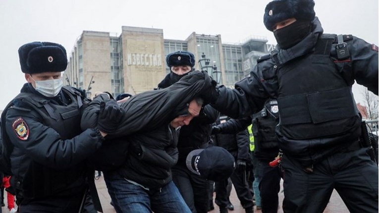 EU traži oslobađanje Navalnog i osuđuje nasilje protiv prosvjednika