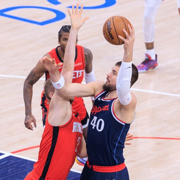 Zubac postao rekorder NBA lige. Usavršio je potez kojem ga je učio Abdul-Jabbar