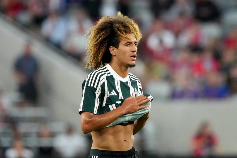 Veznjak Burnleya suspendiran na četiri utakmice zbog pljuvanja protivnika