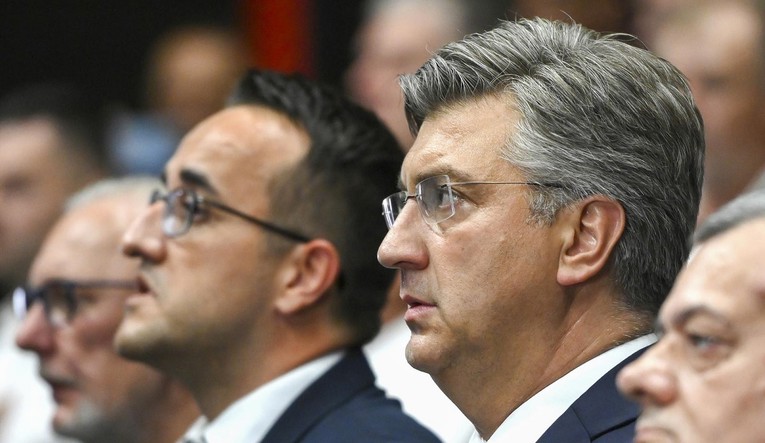 Plenković: Prijem je nebitna tema. Imamo predsjednika koji ne čestita Dan državnosti