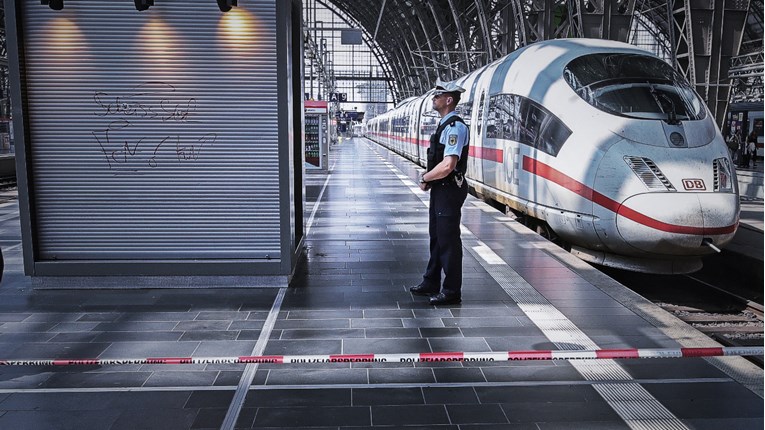 Vlak u Francuskoj pregazio migrante, ležali su na tračnicama. Troje poginulih