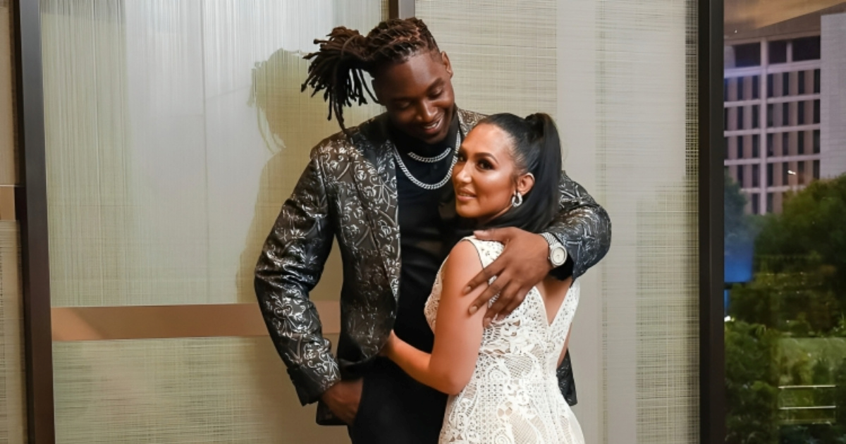 Žena igrača Seahawksa na Super Bowl došla u 37. tjednu trudnoće. Povela je i doktora