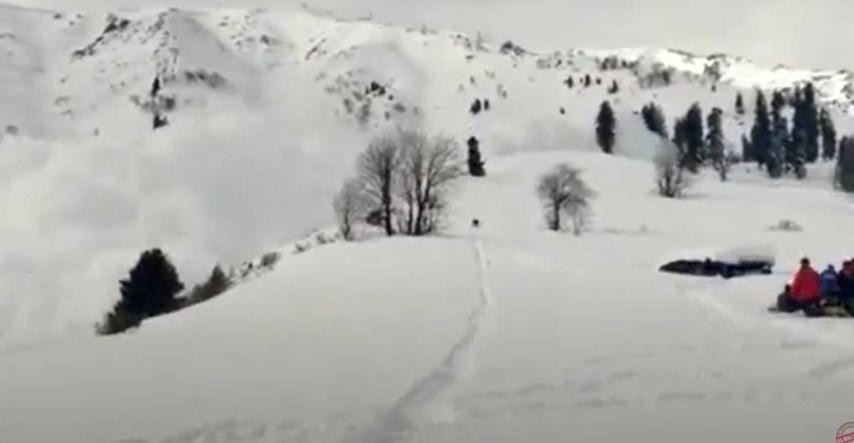 VIDEO U lavini na Himalaji poginula dva skijaša, 19 ih zatrpao snijeg