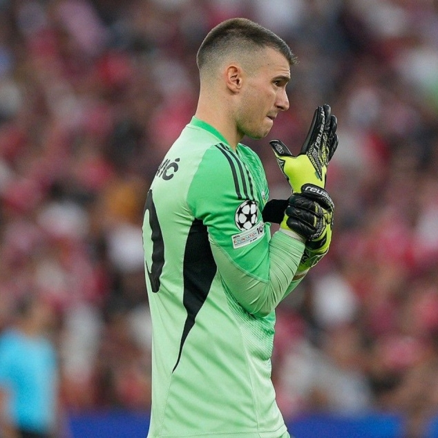 West Ham poslao ponudu za Livakovića, Fener sve dogovorio s golmanom Cityja