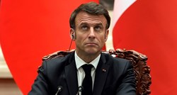 Macron potpisao kontroverznu mirovinsku reformu, sindikati pozvali na nove prosvjede