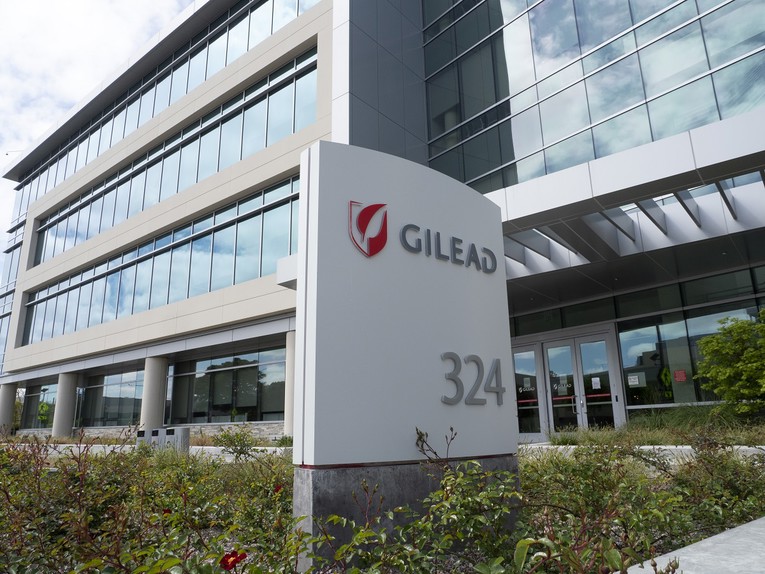 Gilead Science planira proizvesti više od milijun tretmana Remdesivira do prosinca