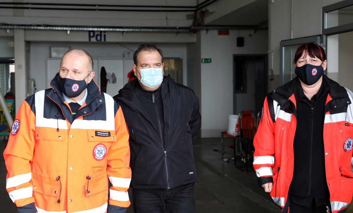Beroš: Zgrada bolnice u Petrinji je neupotrebljiva, tamo se ne može boraviti
