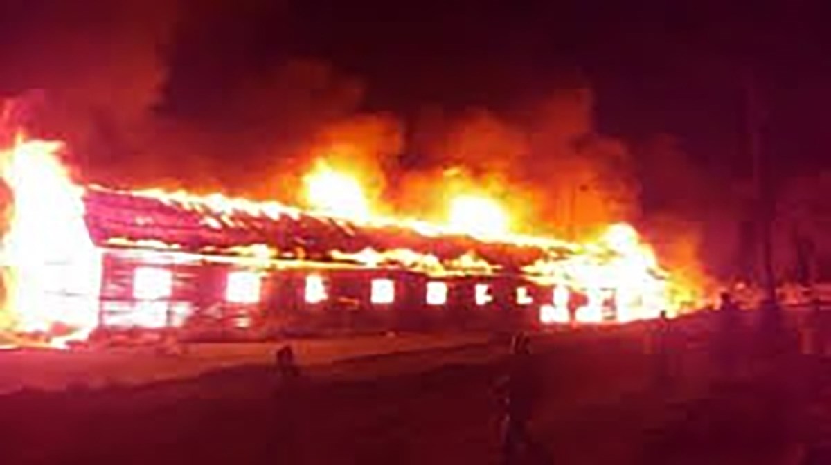 U požaru u školi u Keniji poginulo najmanje 17 učenika