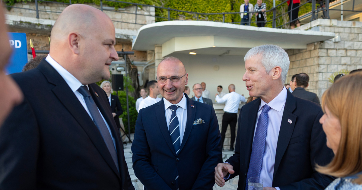 Trumpov ministar u Dubrovniku pozvao na gradnju infrastrukture za prirodni plin