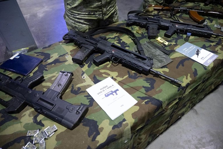 BiH ne povećava ulaganja u vojnu opremu, dok druge zemlje jačaju obranu