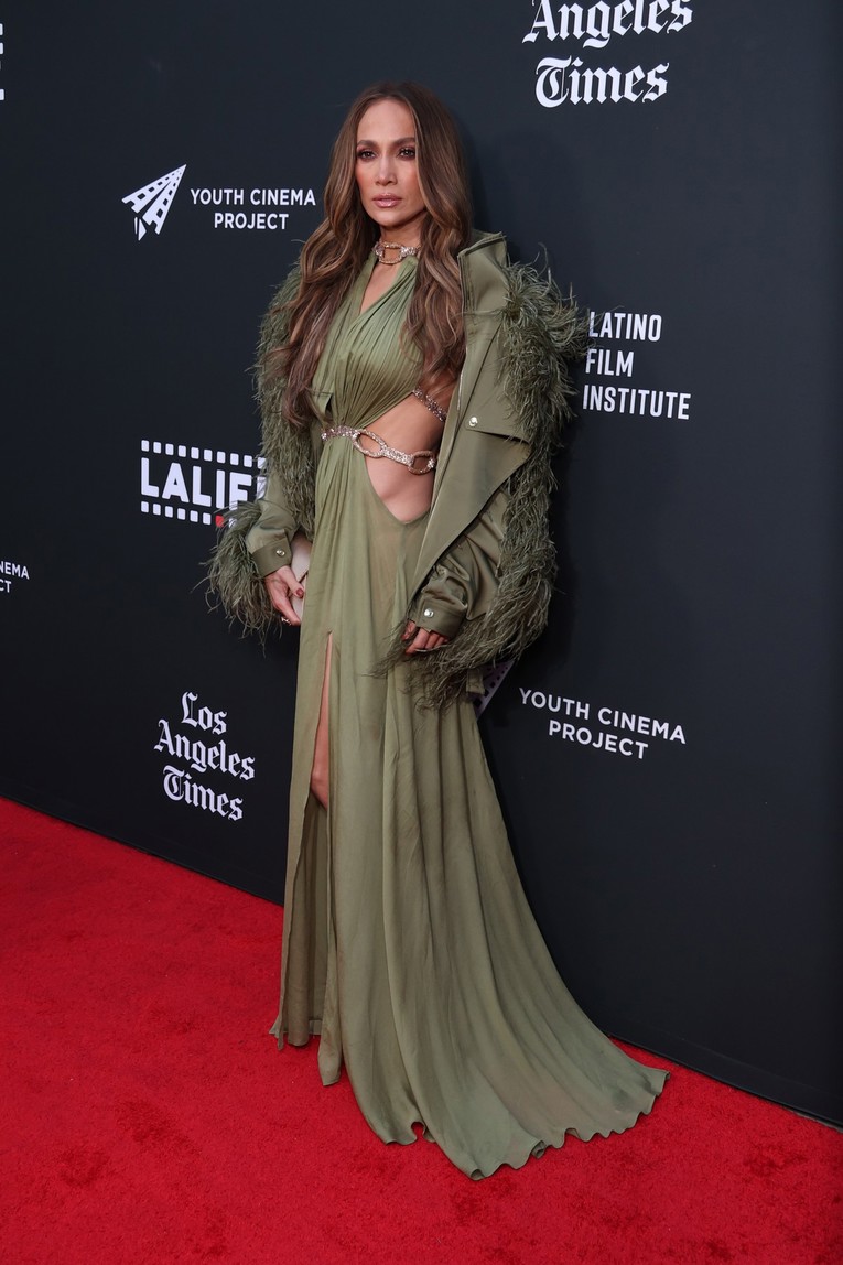 Jennifer Lopez primila važnu nagradu, ali svi su gledali haljinu