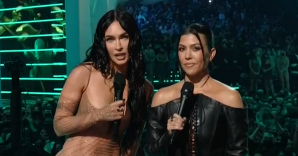 Megan Fox i Kourtney Kardashian zapalile internet zajedničkom fotkom iz muškog WC-a