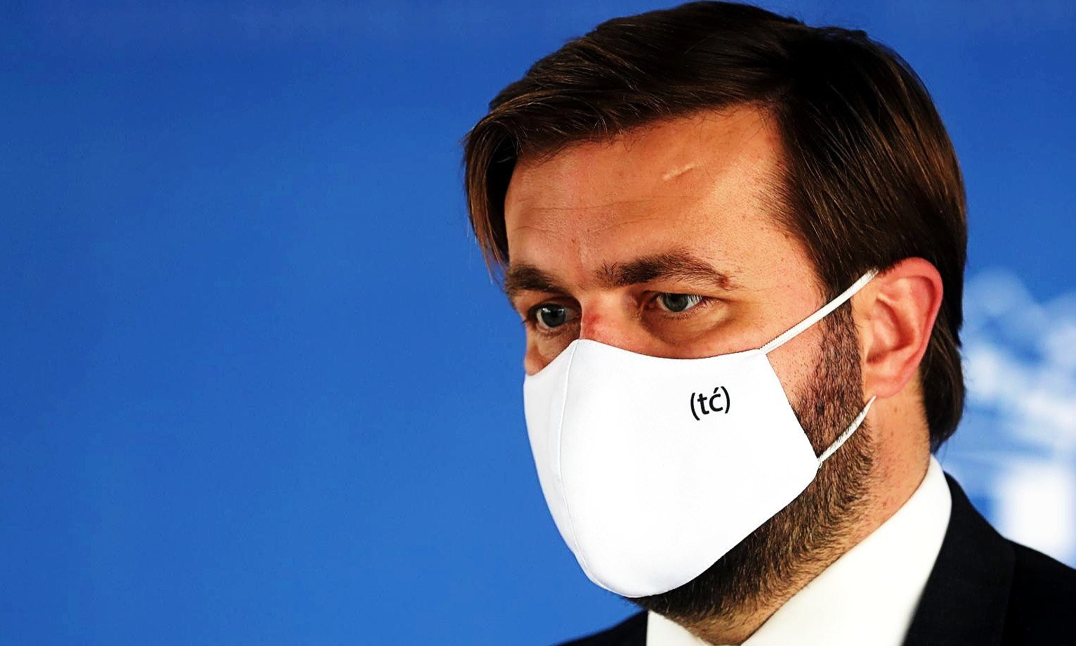 Ćorić: Maskica (tć) košta 18.75 kuna, mogu vam poslati nekoliko. Novinarka: Ne treba