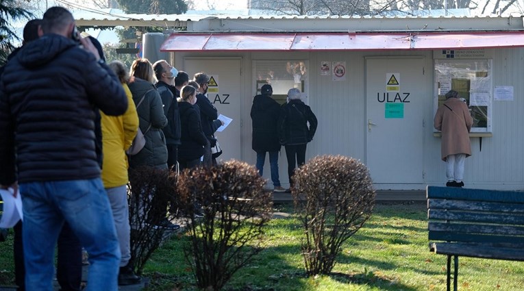 Ogromna navala na PCR testiranje, čeka se danima. Evo tko ima prednost