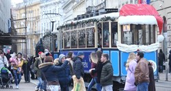 U ZET-ovom božićnom tramvaju Djed Mraz i vila pjevali Čavoglave i vikali "Za dom"