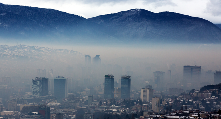 Sarajevo danas ima najzagađeniji zrak na svijetu. Proglašeno stanje uzbune