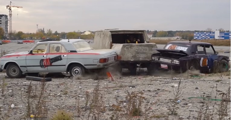 VIDEO Rusi napravili auto od betona, evo što može