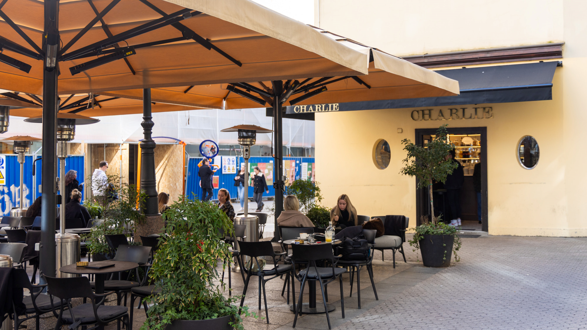 Kultni zagrebački kafić ponovno radi. Posjetili smo ga, ima skroz novu ponudu