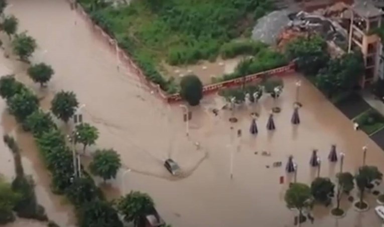 Jug Kine pogodile ogromne poplave. Poljoprivrednici očajni: Sve smo izgubili