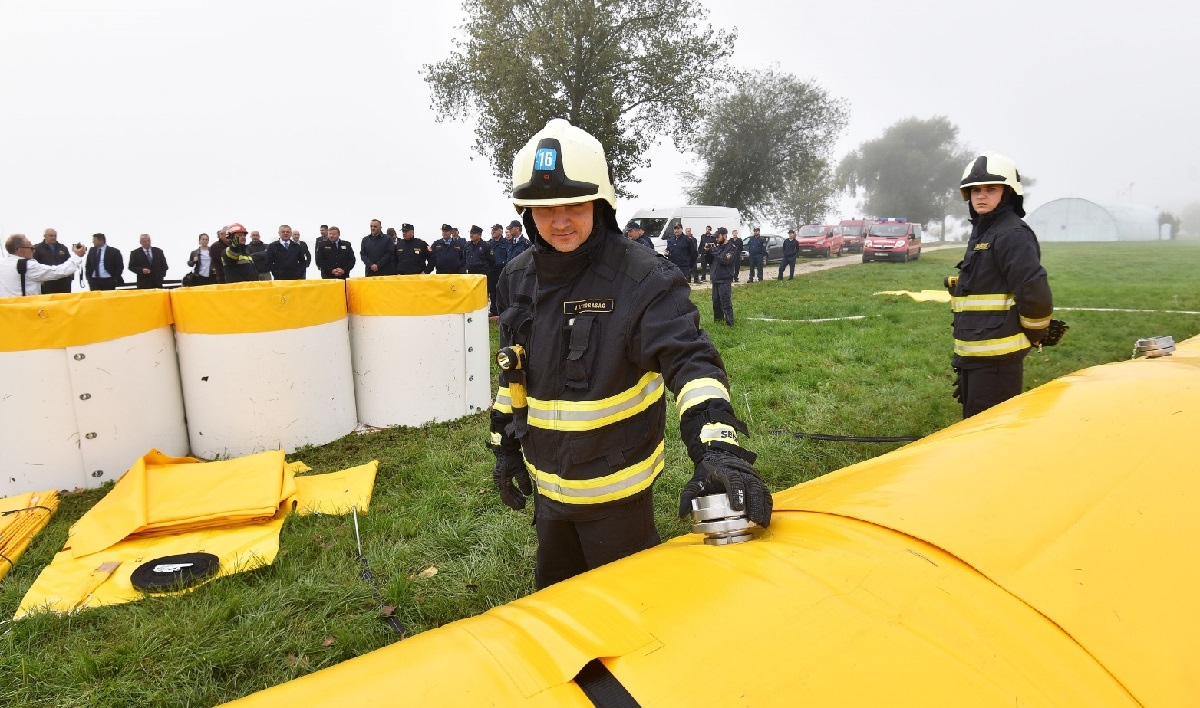 Međimurski vatrogasci dobili 3000 metara brana protiv poplava